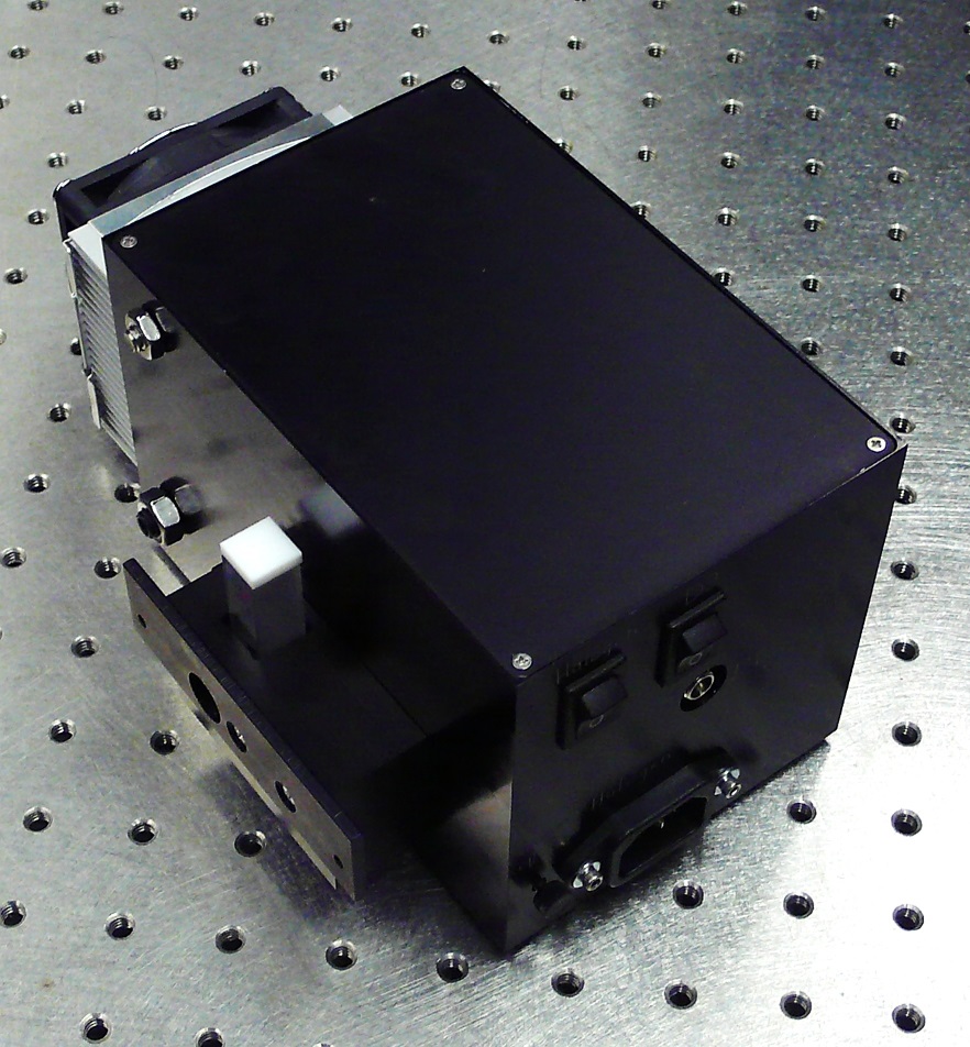 Deuterium/halogen light source